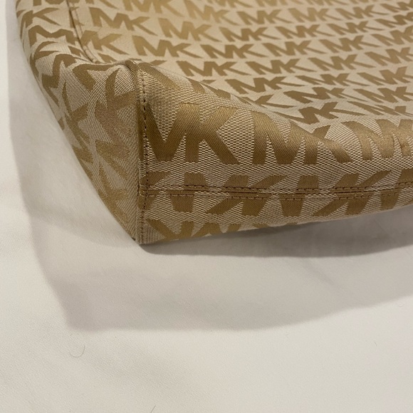 Michael Kors Tote - Picture 3 of 6